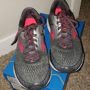 Brooks Adrenaline GTS 18